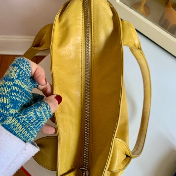 HOBO international yellow gold satchel shoulder bag tote - Picture 7 of 8